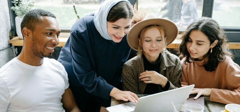 The Rise of E-commerce Economic Trends in the Digital Age